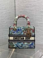 DIOR 25S SMALL LADY D-LITE BAG 24 IN BLUE AND WHITE CANVAS FLORAL EMBROIDERY - Image 14