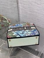 DIOR 25S SMALL LADY D-LITE BAG 24 IN BLUE AND WHITE CANVAS FLORAL EMBROIDERY - Image 17