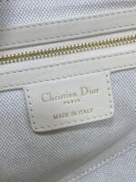 DIOR 25S SOFT SADDLE BAG 25 IN BLUE DIOR OBLIQUE CHAMBRAY AND IVORY SMOOTH CALFSKIN - Image 9