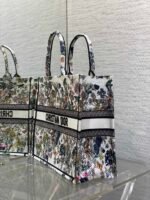 DIOR 25S LUCKY LARGE DIOR BOOK TOTE 42 IN MULTICOLOR DIOR FLOWERS CALENDAR ALLOVER EMBROIDERY - Image 4