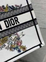 DIOR 25S LUCKY MEDIUM DIOR BOOK TOTE 36 IN WHITE MULTICOLOR DIOR STAR EMBROIDERY - Image 7