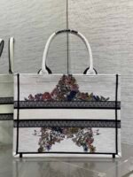 DIOR 25S LUCKY MEDIUM DIOR BOOK TOTE 36 IN WHITE MULTICOLOR DIOR STAR EMBROIDERY - Image 2
