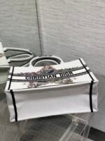 DIOR 25S LUCKY MEDIUM DIOR BOOK TOTE 36 IN WHITE MULTICOLOR DIOR STAR EMBROIDERY - Image 17