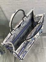 DIOR 25S LARGE BOOK TOTE 42 IN WHITE AND PURPLE DIOR NIGHT OF DREAMS EMBROIDERY - Image 14