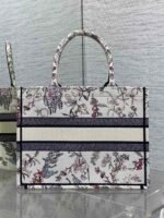 DIOR 25S MEDIUM BOOK TOTE 36 IN BEIGE CANVAS MILLEFIORI EMBROIDERY - Image 11