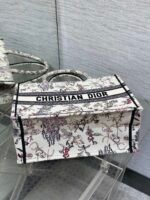 DIOR 25S MEDIUM BOOK TOTE 36 IN BEIGE CANVAS MILLEFIORI EMBROIDERY - Image 9