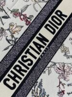 DIOR 25S MEDIUM BOOK TOTE 36 IN BEIGE CANVAS MILLEFIORI EMBROIDERY - Image 12