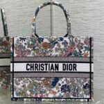 DIOR 25S LUCKY MEDIUM BOOK TOTE 36 IN MULTICOLOR COTTON FLOWERS CALENDAR ALLOVER EMBROIDERY - Image 10