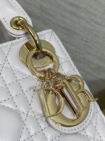 DIOR 25S MINI LADY DIOR BAG 17 IN LILAC CANNAGE CALFSKIN GOLD HARDWARE - Image 3