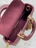 DIOR 25S SMALL LADY D‑JOY BAG 19 IN BURGUNDY CANNAGE CALFSKIN GOLD HARDWRE - Image 4