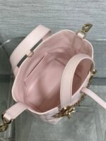 DIOR 25S TOUJOURS VERTICAL TOTE BAG 18 IN LIGHT PINK CALFSKIN WITH CHARM BRACELET STRAP - Image 15