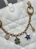 DIOR 25S TOUJOURS VERTICAL TOTE BAG 18 IN IVORY CALFSKIN WITH CHARM BRACELET STRAP - Image 5