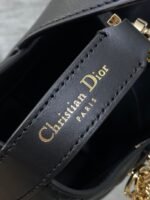 DIOR 25S TOUJOURS VERTICAL TOTE BAG 18 IN BLACK CALFSKIN WITH CHARM BRACELET STRAP - Image 16