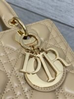 DIOR 25S MEDIUM LADY BAG 24 IN POWDER BEIGE CALFSKIN GOLD HARDWRE - Image 3