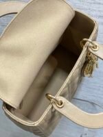 DIOR 25S MEDIUM LADY BAG 24 IN POWDER BEIGE CALFSKIN GOLD HARDWARE - Image 14