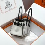 BIRKIN SHOULDER 29 IN BLACK CALFSKIN ÉCRU/NOIR/FAUVE/NOIR/BLEU ZANZIBAR EMBROIDERY CANVAS - Image 12