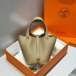 HERMES 25S PICOTIN LOCK 18 IN OLIVE GOLD CALFSKIN GOLD HARDWARE - Image 10