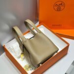 HERMES 25S PICOTIN LOCK 18 IN OLIVE GOLD CALFSKIN GOLD HARDWARE - Image 11