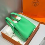 HERMES 25S PICOTIN LOCK 18 IN SPRING GREEN CALFSKIN SILVER HARDWARE - Image 2