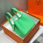 HERMES 25S PICOTIN LOCK 22 IN SPRING GREEN CALFSKIN SILVER HARDWARE - Image 2