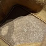 HERMES 25S PICOTIN LOCK 22 IN BURNT CARAMEL CALFSKIN GOLD HARDWARE - Image 4