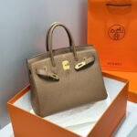 25S HERMES BIRKIN 30 IN COFFEE CALFSKIN GOLD HARDWARE - Image 2