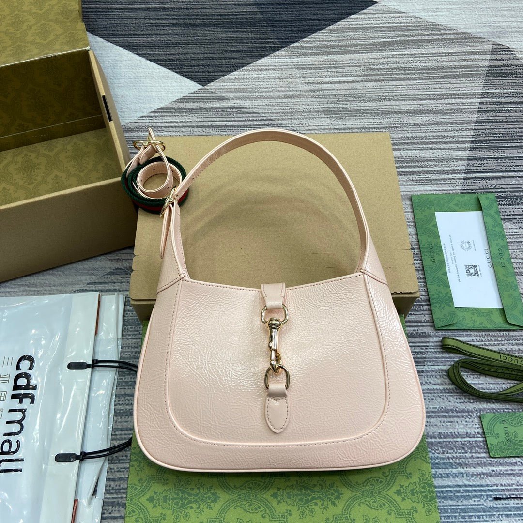 img_545dbde1_20240428_i1714309961_8351_6_jpg JACKIE SMALL SHOULDER BAG 27 IN LIGHT PINK CRACKED LACQUER CALFSKIN GOLD HARDWARE - Image 1