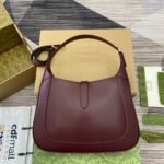 JACKIE MEDIUM SHOULDER BAG 35 IN WINE RED CALFSKIN GOLD HARDWARE - Image 2