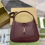 JACKIE MEDIUM SHOULDER BAG 35 IN WINE RED CALFSKIN GOLD HARDWARE - Image 10