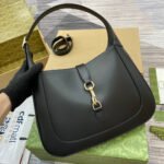 JACKIE MEDIUM SHOULDER BAG 35 IN BLACK CALFSKIN GOLD HARDWARE - Image 10
