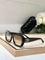 SQUARE SUNGLASSES CH5468B IN ACETATE EMBOSSED DIAMOND - Image 12