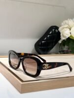 SQUARE SUNGLASSES CH5468B IN ACETATE EMBOSSED DIAMOND - Image 15