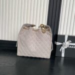MEDIUM HANDBAG 40 IN BEIGE SUEDE GOLD HARDWARE - Image 11