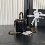 CHANEL 25S VANITY CASE BAG 19 IN BLACK CALFSKIN GOLD HARDWARE - Image 4