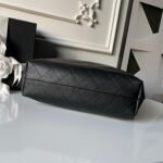 CHANEL 25S HOBO BAG 45 IN BLACK LAMBSKIN - Image 18
