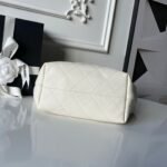 CHANEL 25S HOBO BAG 32 IN CREAM WHITE LAMBSKIN - Image 15