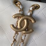 CHANEL 25S HOBO BAG 32 IN CREAM WHITE LAMBSKIN - Image 3
