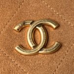 CHANEL 25S HOBO BAG 31 IN CARAMEL BROWN SUEDE WITH GOLD HARDWARE - Image 2
