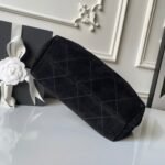 CHANEL 25S HOBO BAG 31 IN BLACK SUEDE WITH GOLD HARDWARE - Image 14
