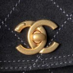 CHANEL 25S SHOULDER BAG 30 IN BLACK SUEDE WITH GOLD HARDWARE - Image 12