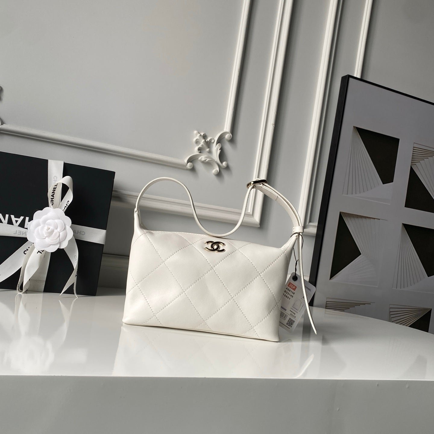 img_70762a6f_20260406_i1775411733207_6264_0_0_jpg CHANEL 26S HOBO BAG 23 IN WHITE LAMBSKIN - Image 1