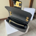 MEDIUM CELINE VICTOIRE BAG 25 IN BLACK CALFSKIN GOLDEN HARDWARE - Image 3