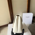MEDIUM CELINE VICTOIRE BAG 25 IN IVORY CALFSKIN - Image 4