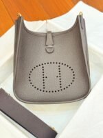 HM 26S EVELYNE BAG 23MM IN DARK BROWN GRAINED CALFSKIN - Image 3