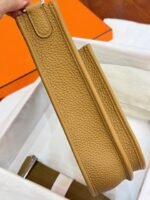 HM 26S EVELYNE BAG 23MM IN GOLDEN BROWN GRAINED CALFSKIN - Image 10