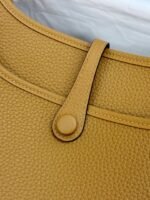 HM 26S EVELYNE BAG 23MM IN GOLDEN BROWN GRAINED CALFSKIN - Image 17