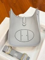 HM 26S EVELYNE BAG 23MM IN LIGHT GRAY GRAINED CALFSKIN - Image 11
