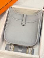 HM 26S EVELYNE BAG 23MM IN LIGHT GRAY GRAINED CALFSKIN - Image 13