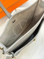 HM 26S EVELYNE BAG 23MM IN LIGHT GRAY GRAINED CALFSKIN - Image 4