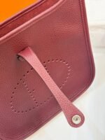 HM 26S EVELYNE BAG 23MM IN WINE RED GRAINED CALFSKIN - Image 13